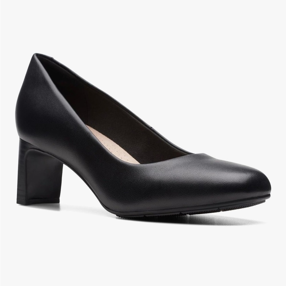 Clarks NWT Kyndall Iris black leather heels 8 wide